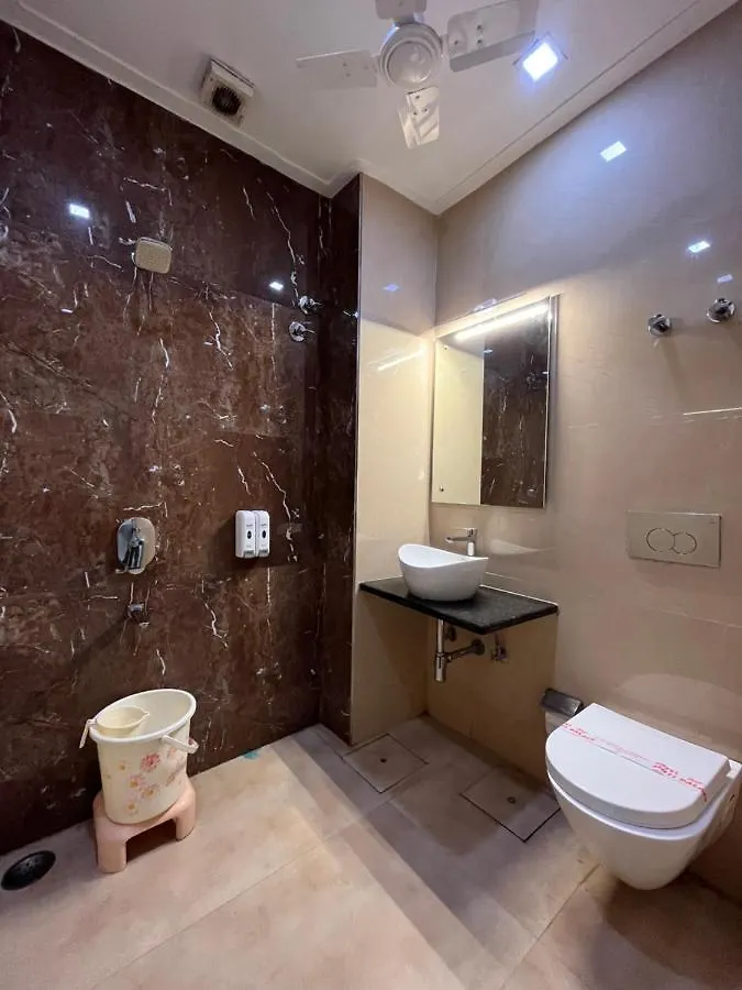 ***  Hotel Moti Palace Agra  India