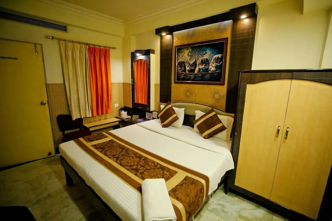 ***  Hotel Moti Palace Agra  India